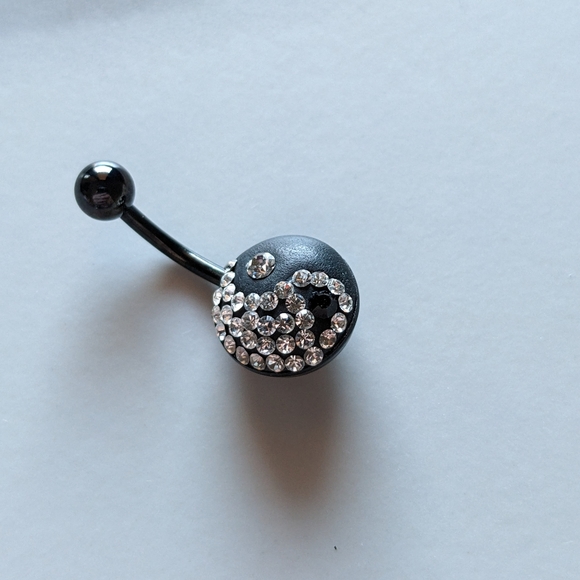 Ying-yang belly ring - Picture 4 of 6